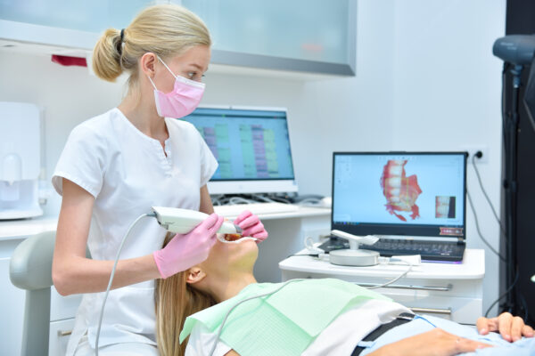 Pros And Cons Of Intraoral Scanners